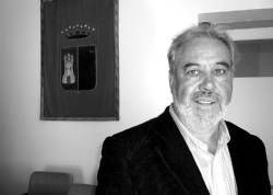 Mateos convoca a los vecinos para la ubicaci&oacute;n del mercado (Peri&oacute;dico Extremadura)